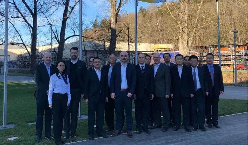 山西建投考察團(tuán)赴德國利勃海爾集團(tuán)考察交流