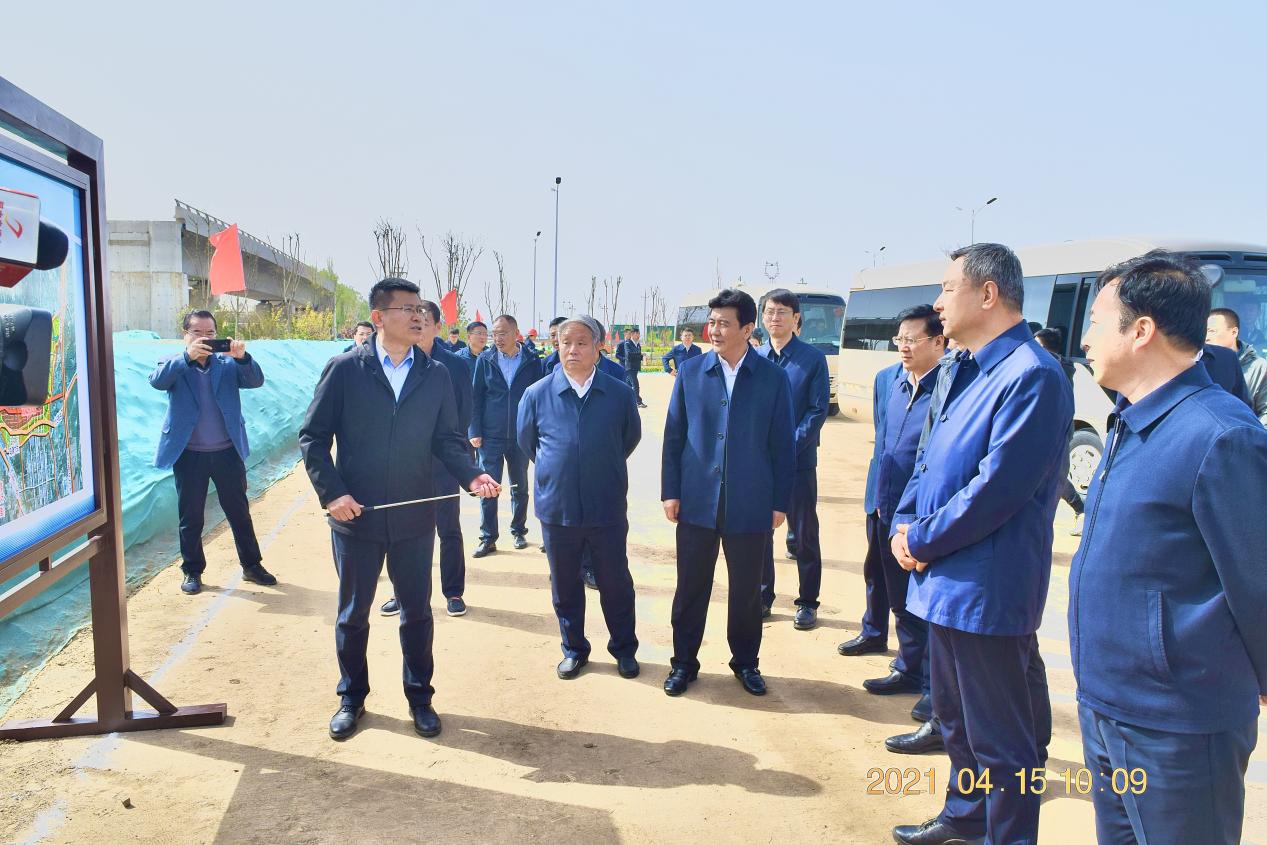 晉中市委書記吳俊清到山西建投在建重點工程現(xiàn)場辦公