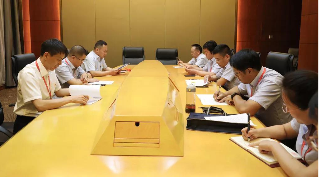 【基層動(dòng)態(tài)】學(xué)綱要  悟原理  話擔(dān)當(dāng)——山西建投三建集團(tuán)召開(kāi)黨委理論中心組學(xué)習(xí)會(huì)議