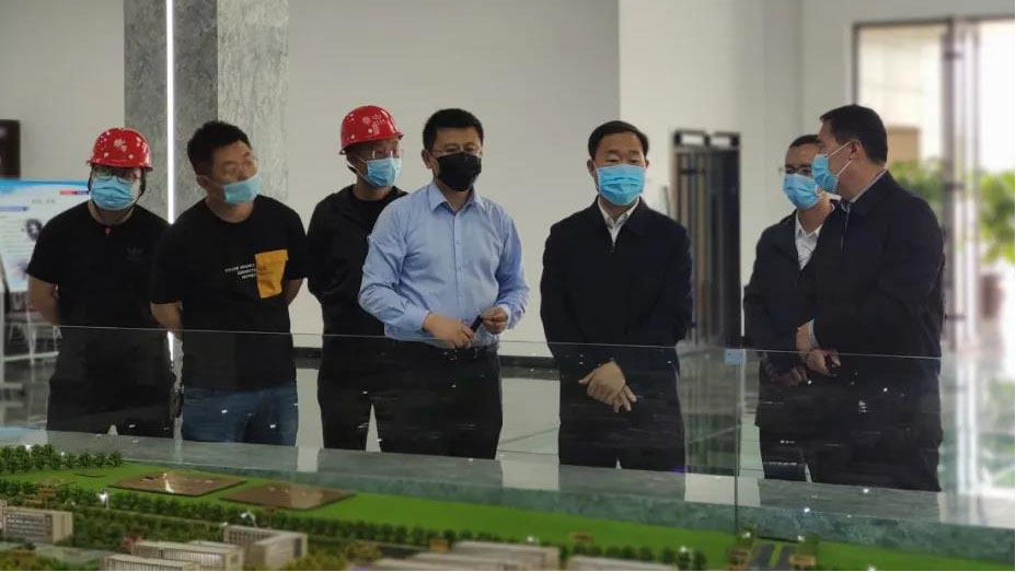晉中市市長在山西建投總承包部承建的山西職教港項目調(diào)研指導(dǎo)