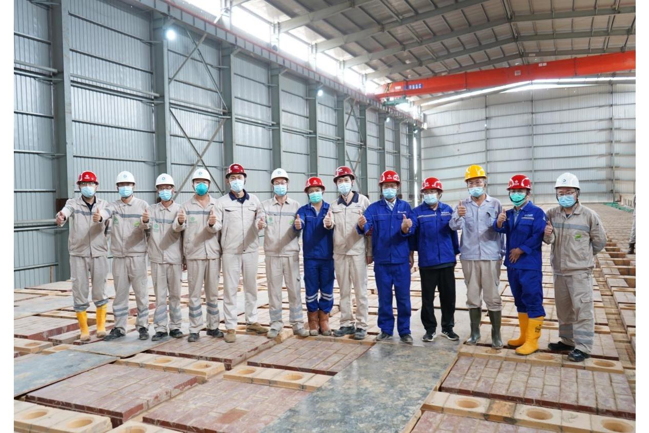 山西建投建工集團(tuán)德天印尼470萬(wàn)噸焦化項(xiàng)目5#焦?fàn)t筑爐順利封頂