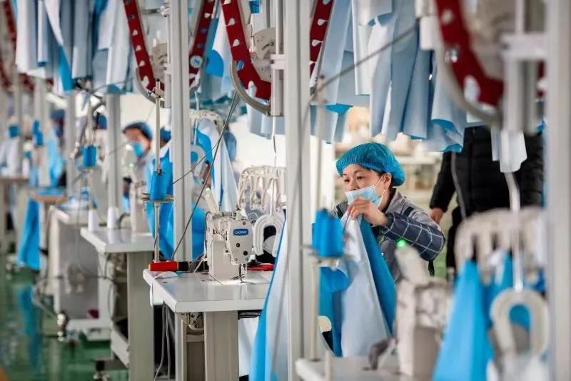 爭分奪秒！山西建投安裝集團設(shè)計院為擴大防疫物資產(chǎn)能貢獻“山安智慧”