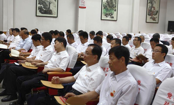 【基層動(dòng)態(tài)】?jī)?nèi)容充實(shí) 效果突出 ——山西建投機(jī)械化集團(tuán)深入開展 “不忘初心、牢記使命”主題教育