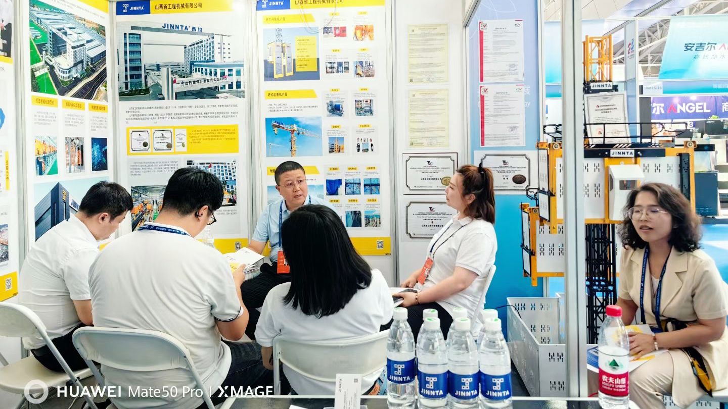 山西建投工程機(jī)械公司產(chǎn)品亮相第八屆中國(guó)—亞歐博覽會(huì)