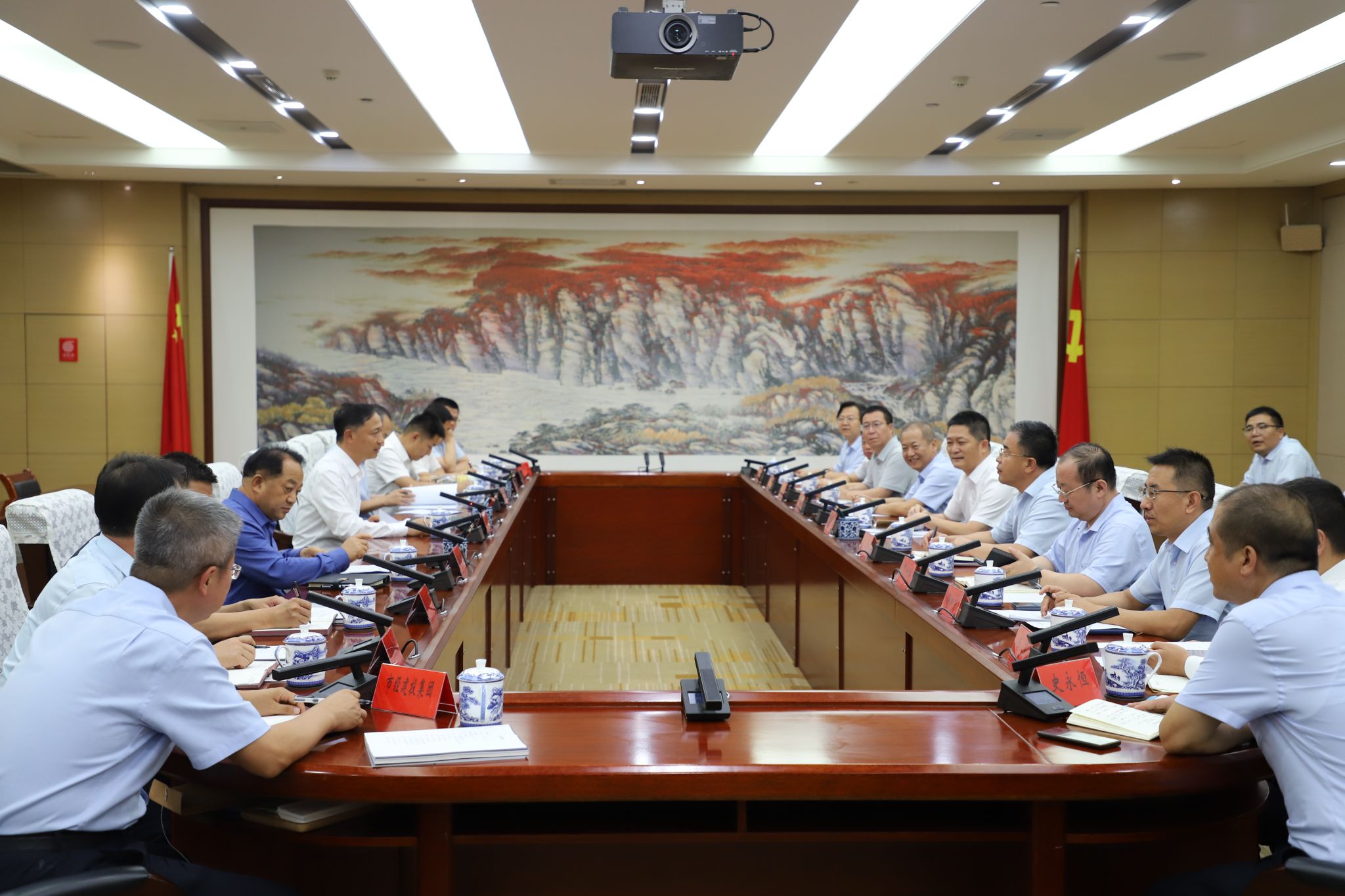 山西建投集團(tuán)與大同市舉行工作會(huì)談