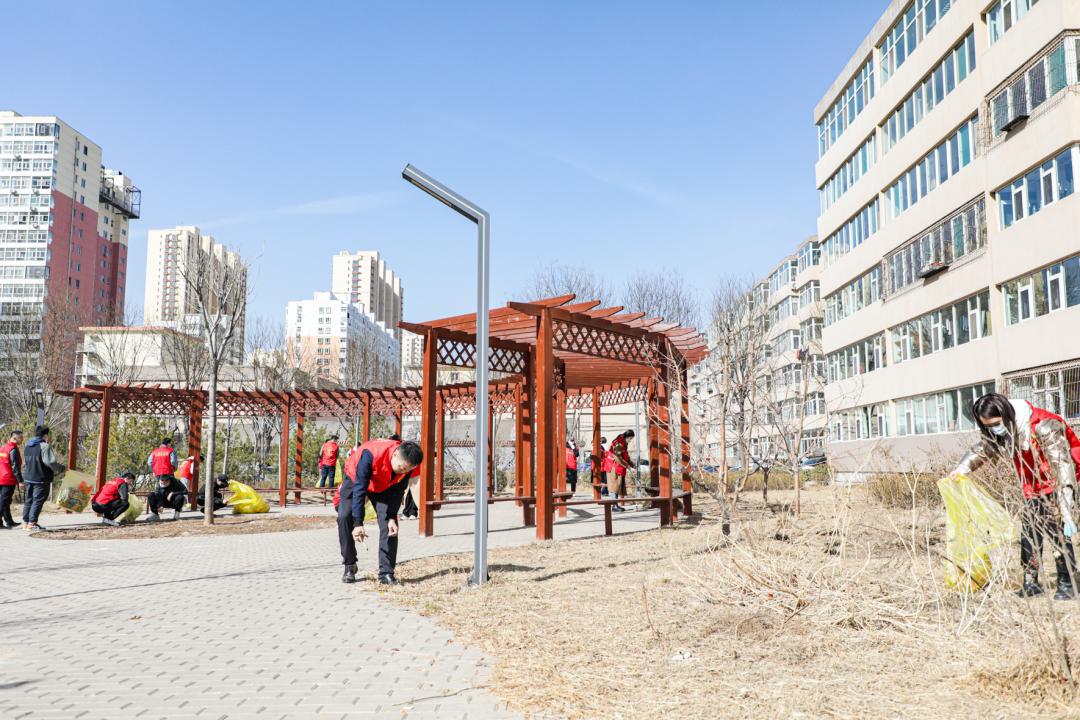 山西建投六建集團團委組織開展“傳承雷鋒精神 昭示青春擔當”志愿活動