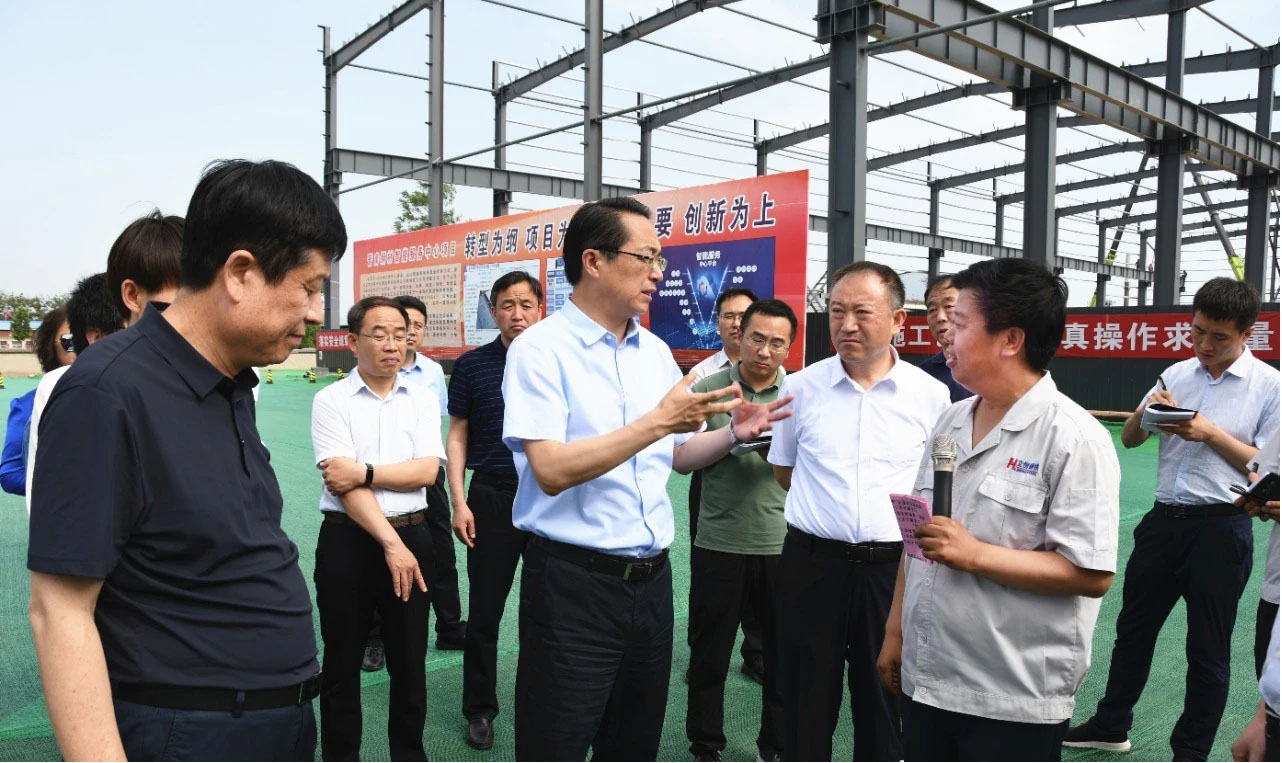 臨汾市委副書記、市長一行到山西建投四建晉南鋼材智能服務(wù)中心項目觀摩