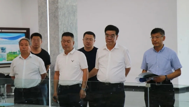 山西省委組織部副部長、省人力資源和社會保障廳黨組書記、廳長在山西建投承建的職教港項(xiàng)目調(diào)研