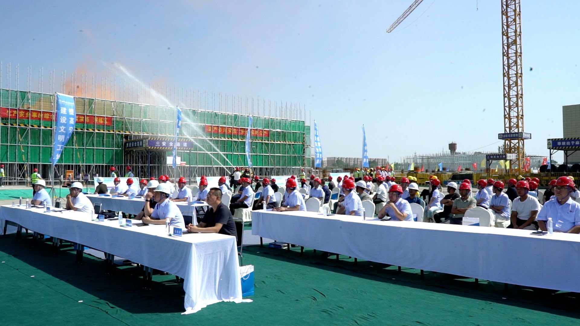 山西建投七建集團(tuán)組織開展2024年“安全生產(chǎn)月”綜合應(yīng)急演練活動(dòng)